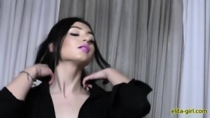 Luxurious Mademoiselle With Small Tits From New Zealand