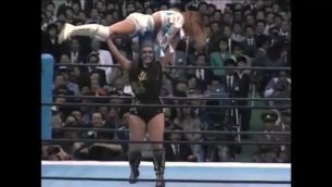 BULL NAKANO OVERHEAD LIFTS HER OPPONENT