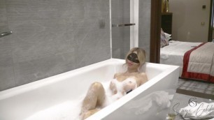 Beautiful Erotic Video Sonya Gold Takes a Bath! very Sexy 4K UltraHD